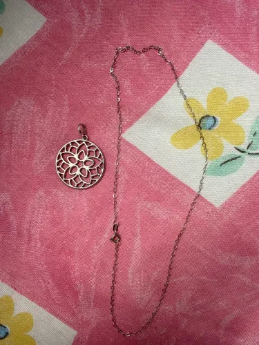 Colar e pinjente mandala (VIVARA)
