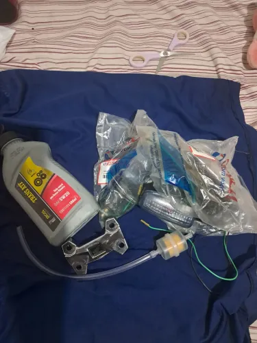 Vendo esses itens tudo novo lacrado ainda por 100 reis