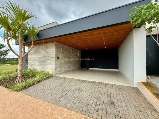 Casa no Ayat II com 03 suítes e piscina aquecida