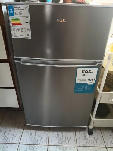 Frigobar em inox com freezer EOS