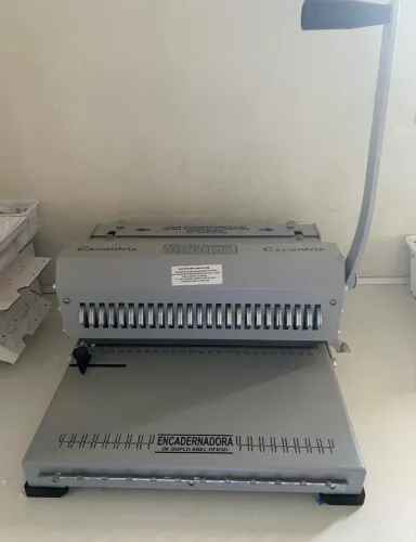 Encadernadora Excentrix 2x1