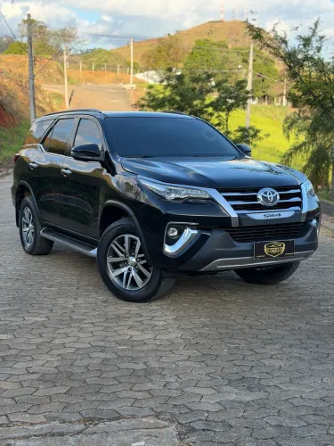 Toyota Hilux SW4 SRX 4X4 2.8 TDI 16V Dies. Aut. 2020