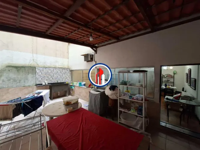 2 QUARTOS COM ÁREA EXTERNA