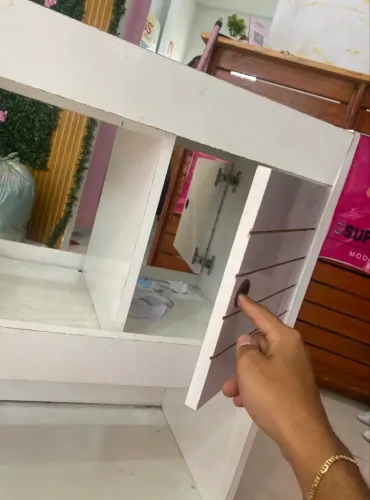 Mesa / estante / carrinho
