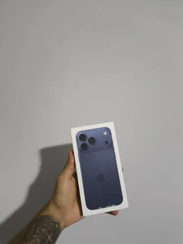IPHONE 17 PRO MAX - LACRADO 