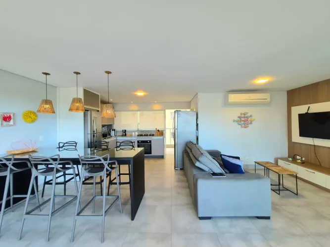 Apartamento para locação na Astúrias no Guarujá | QVista Inteligência Imobiliária Guarujá