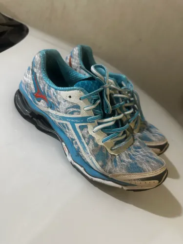 Mizuno Creation 15