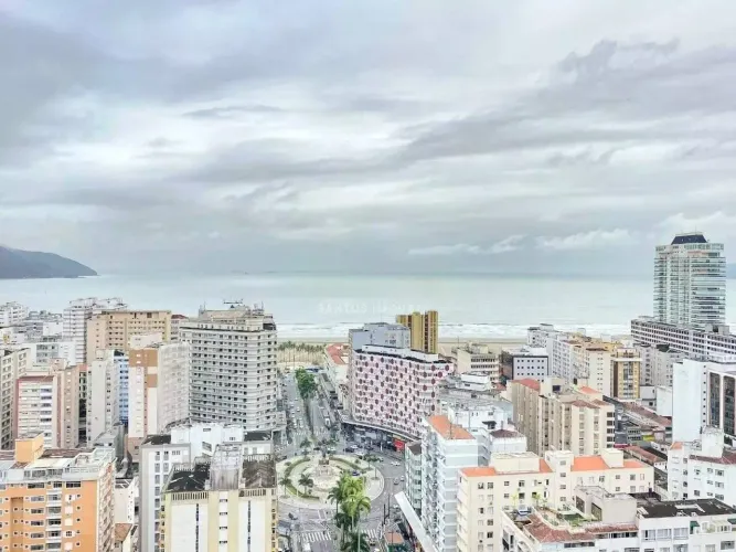 Cobertura Duplex à Venda no Gonzaga, Santos/SP  183 m², 2 Vagas, Lazer Completo e Serviço 