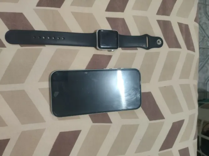 iPhone 15 e Relógio Apple Watch Série 3