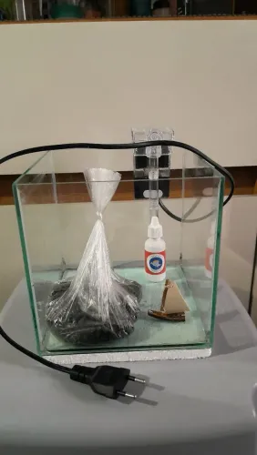 Aquário de 4,9 litros completo!