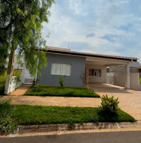 Linda Casa à Venda 2 Dormitórios, sendo 1 suíte no Condomínio Lagos de Icaraí | Salto/SP