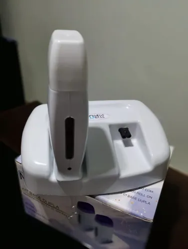 Suporte de refil de cera Rollon novo