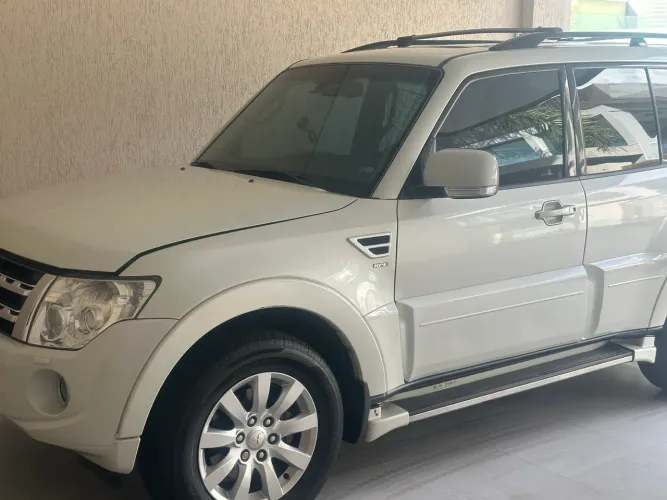 Mitsubishi Pajero HPE Full 3.2 4X4 T.i.dies. 5P AUT 2014