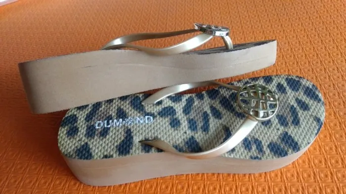 Chinelo Capodarte Anabela Dumond  [Número 35/36]