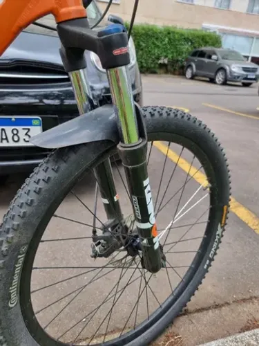 Suspensão Suntour raidon para aro 26