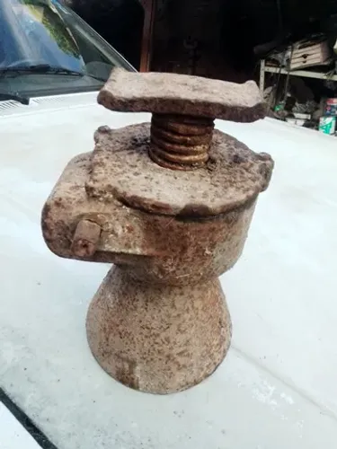 Macaco de carro antigo