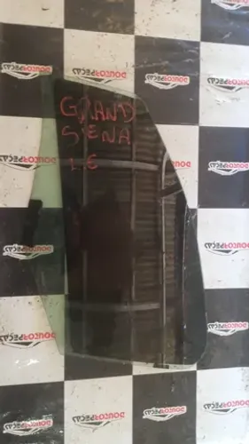 Vidro dianteiro esquerdo Grand siena