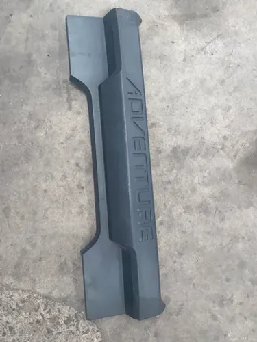 Moldura do Parachoque Tampa Traseira Fiat Strada Adventure 2014 A 2020 Original 