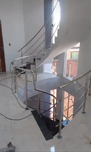 GUARDA-CORPO , CORRIMÃO (INOX)