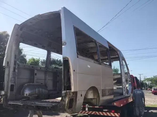Lateral L D Renault Master 2.3 L3h2 Teto Alto (Usado)