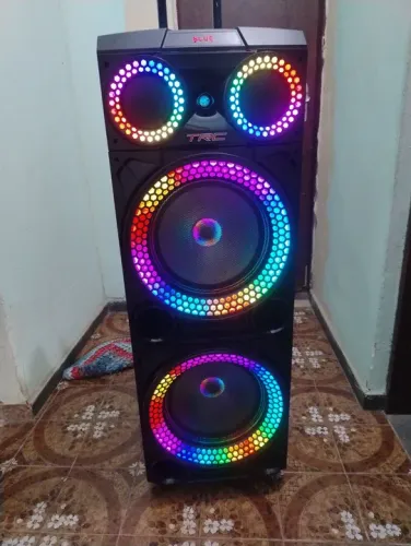Vendo caixa de som ,torre enorme,