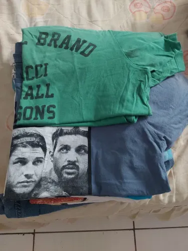 Lote de camisas masculinas