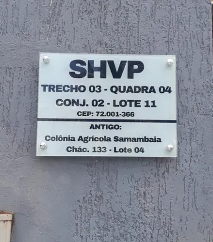 Placas de endereço em vidro tempereado (blindex) 40x30. Acompanha todas as peças!