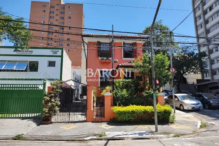 Baroni Imóveis, imobiliária em Moema, especializada em compra e venda de imóveis residenci