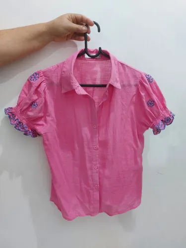 Blusa de manga rosa com renda chic top