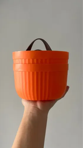 Cesta de Armazenamento em Plástico Laranja