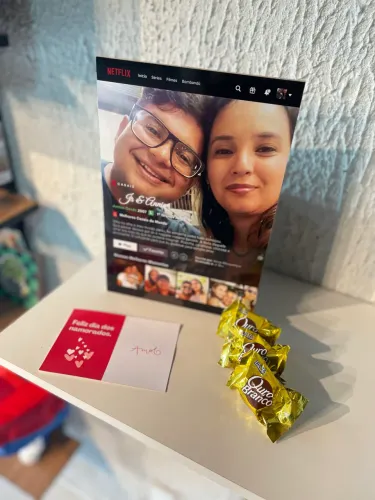 Quadro Netflix em Mdf 