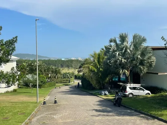Ótimo terreno 1.302 m2 com escritura pública-Condomínio Ilha do Campeche