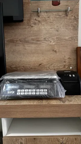 Balança Etiquetadora com Impressora de Etiquetas 32kg UPX