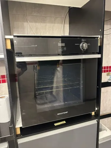 Forno a gás de embutir com grill elétrico Brastemp 84L