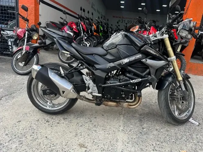 GSR 750 MUITO NOVAA