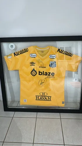 Camisa autografada Neymar