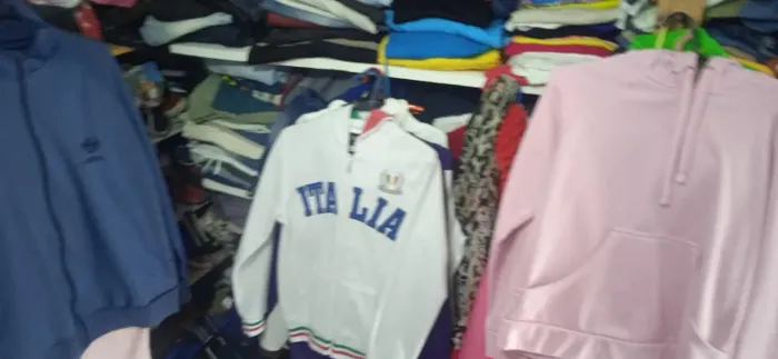 Vendo brecho bazar completo, pronto para trabalhar.