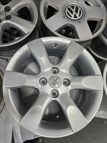 Jogo de roda original Peugeot 207 307 aro 16 4x108