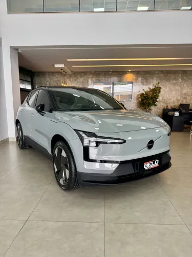 Volvo EX30 E60 Plus (elétrico) 2024