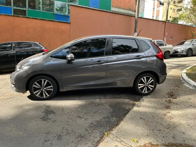 FIT EX 2020, automático, baixa km