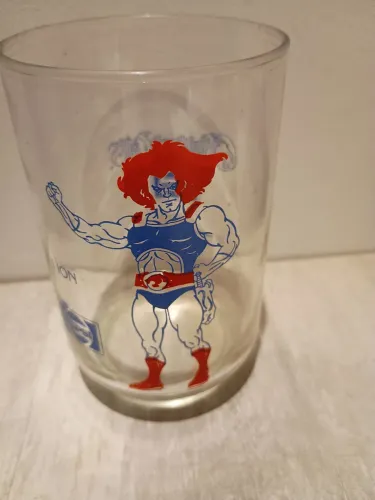 Copos Thundercats Lion. 150 reais cada.