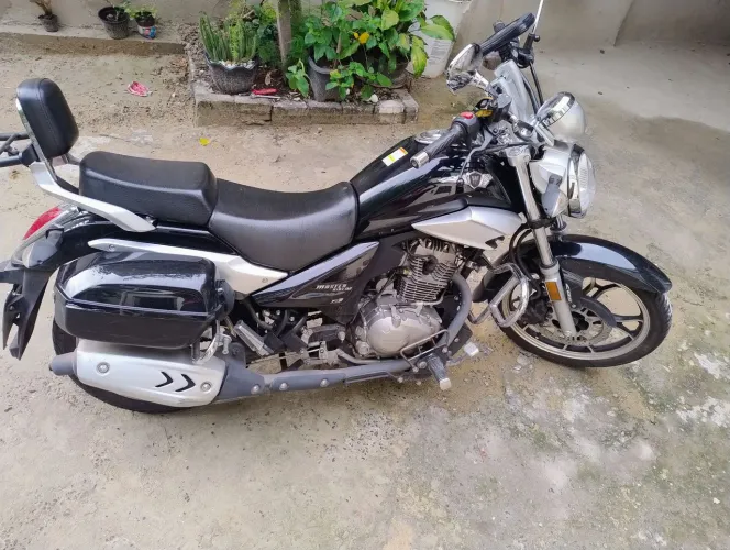 Moto custom Master Rider - completa, econômica e super confortável