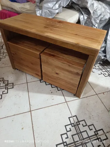 Mesa com baú  de paletes