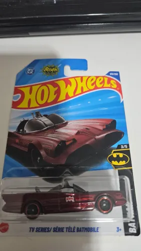 Carrinho Hot Wheels TV Series/ Série Télê Batmobile 