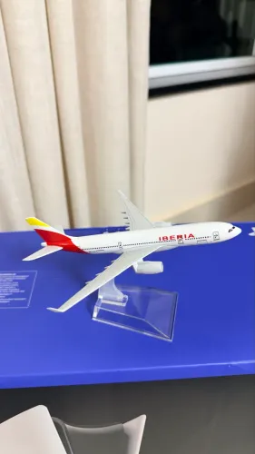 Miniatura de avião IBÉRIA 1/500