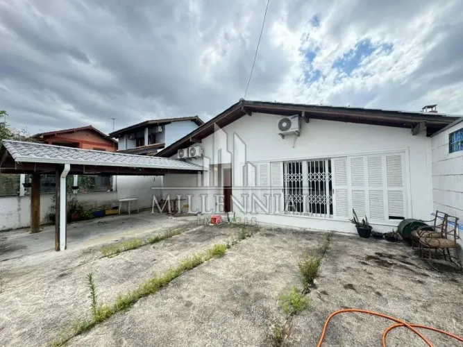 Casa para aluguel anual em Cachoeira do Bom Jesus