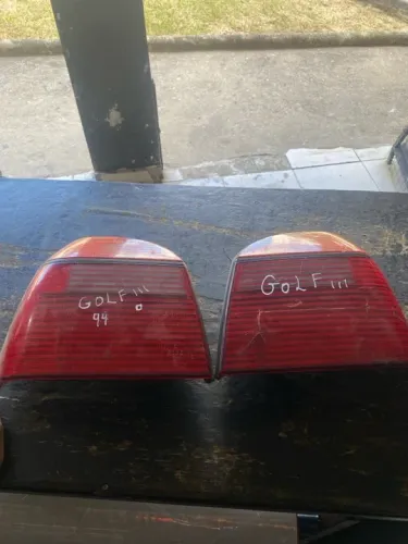 Par de lanternas traseiras Golf 95