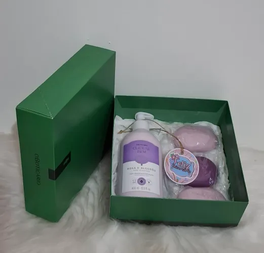 Kit feminino de cosméticos para aniversário 