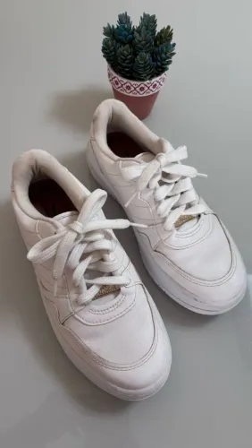 Tênis Branco Casual Vizzano