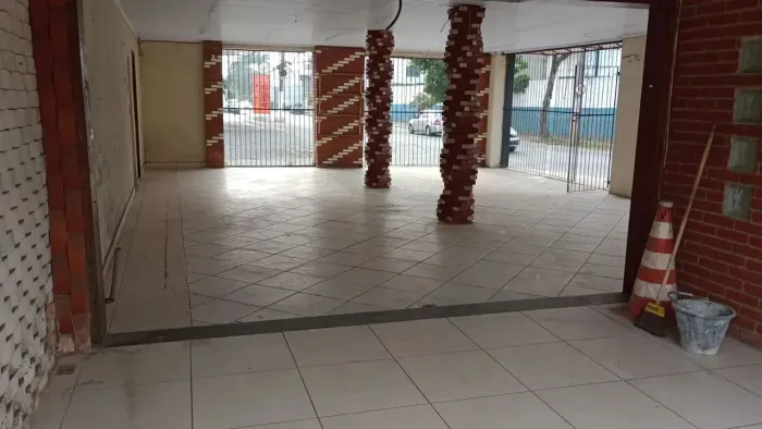 Centro comercial para aluguel e venda tem 1 metros quadrados em Ano Bom - Barra Mansa - RJ